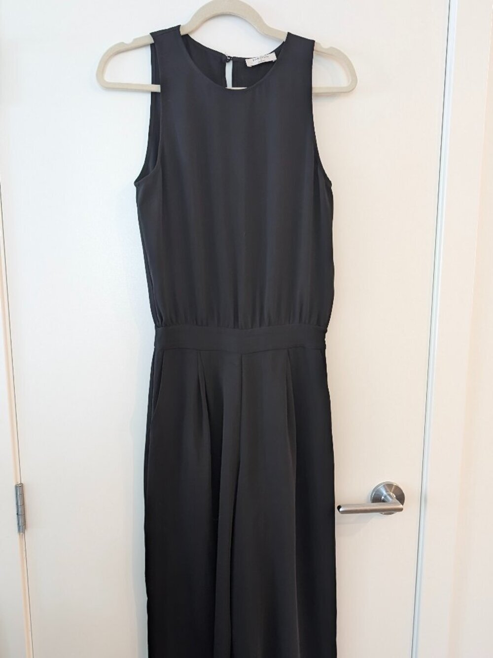 Aritzia Babaton Crepe Jumpsuit